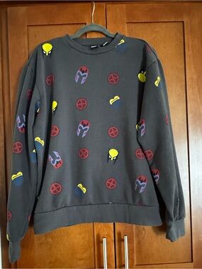 Marvel Black Crewneck Sweatshirt with Multicolor Icon Print